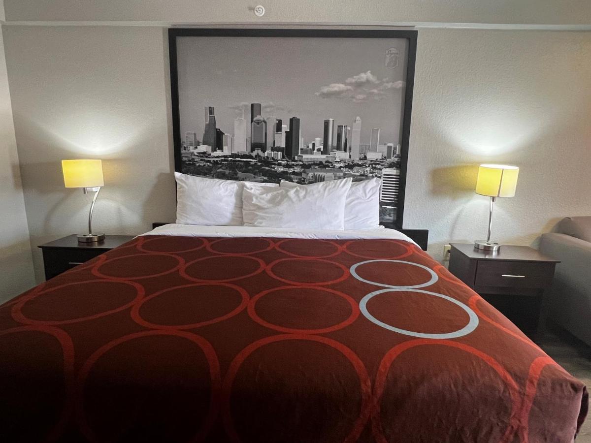 Отель Super 8 By Wyndham Mont Belvieu - Baytown East Экстерьер фото